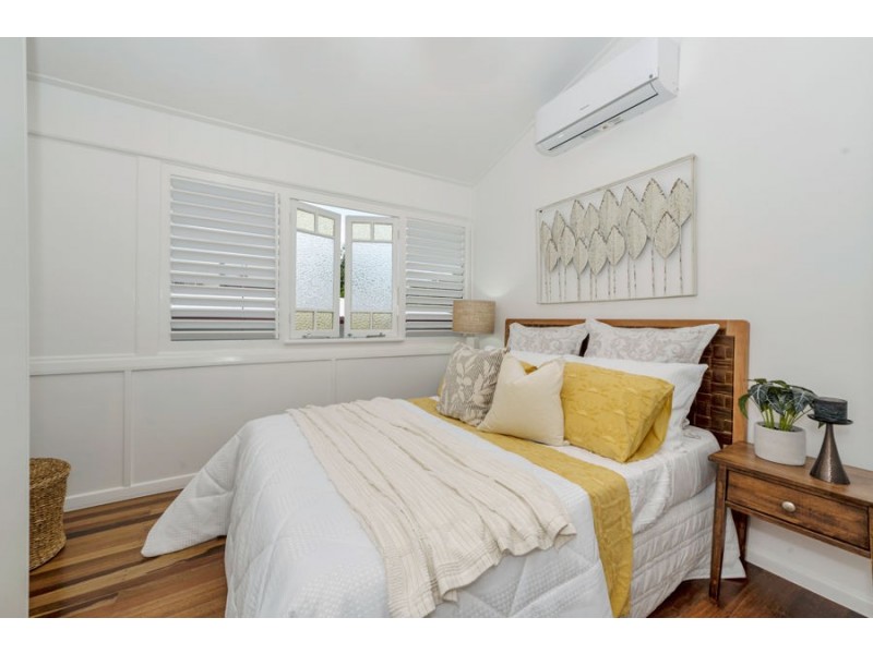 16 Macrossan Street, South Townsville QLD 4810