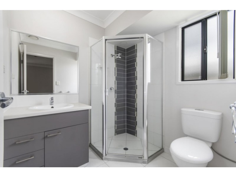 48 Fremont Street, Mount Low QLD 4818