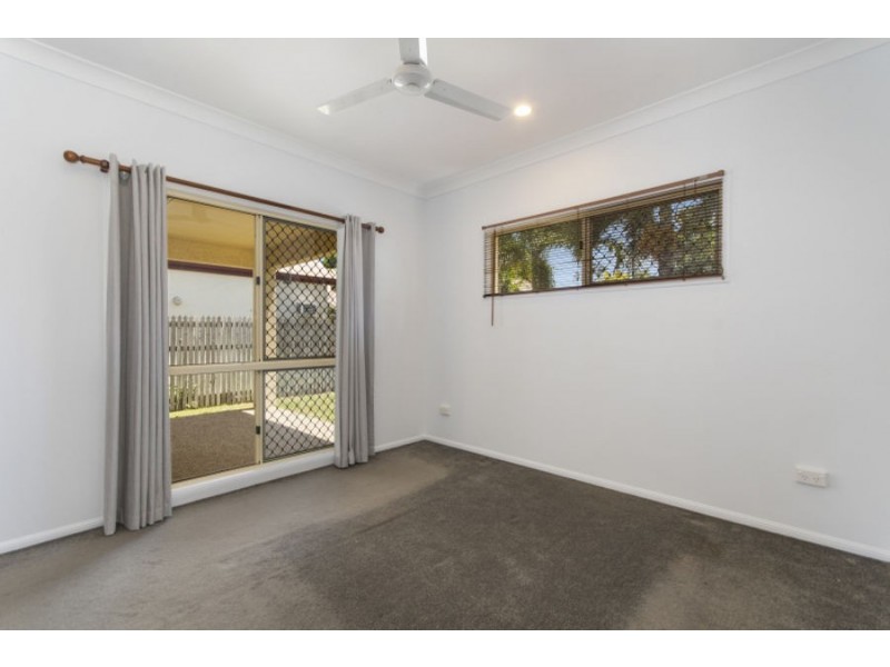 8A Siris Court, Douglas QLD 4814