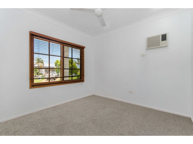 8A Siris Court, Douglas QLD 4814