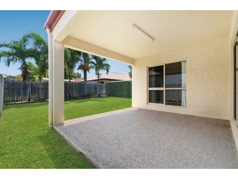 8A Siris Court, Douglas QLD 4814