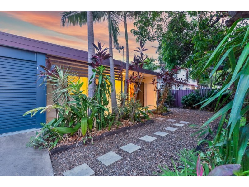 212 Pinnacle Drive, Rasmussen QLD 4815