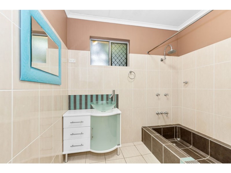 212 Pinnacle Drive, Rasmussen QLD 4815