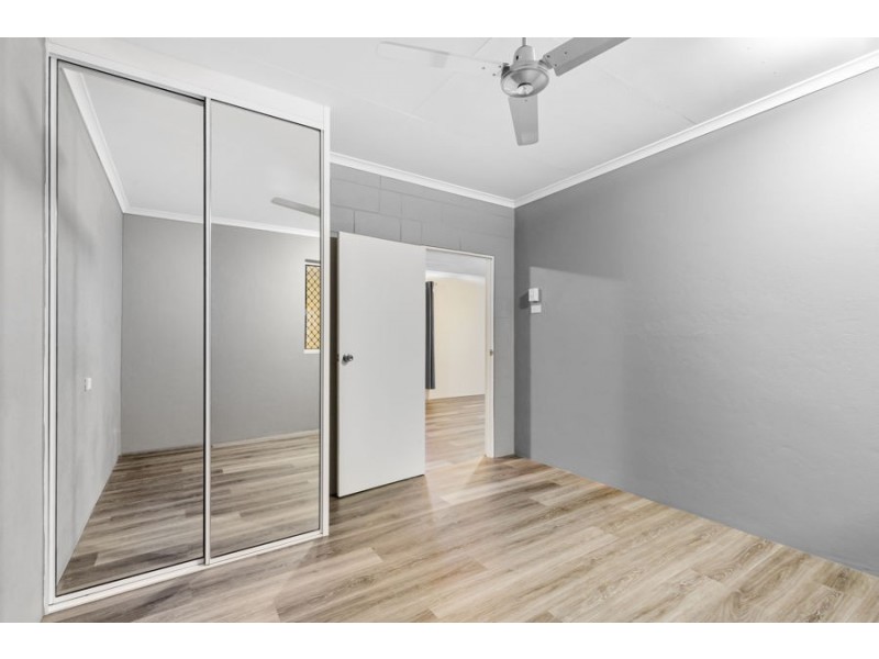 212 Pinnacle Drive, Rasmussen QLD 4815