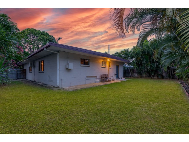 212 Pinnacle Drive, Rasmussen QLD 4815