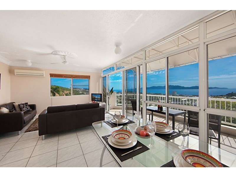 1/13 Hillside Crescent, Townsville City QLD 4810