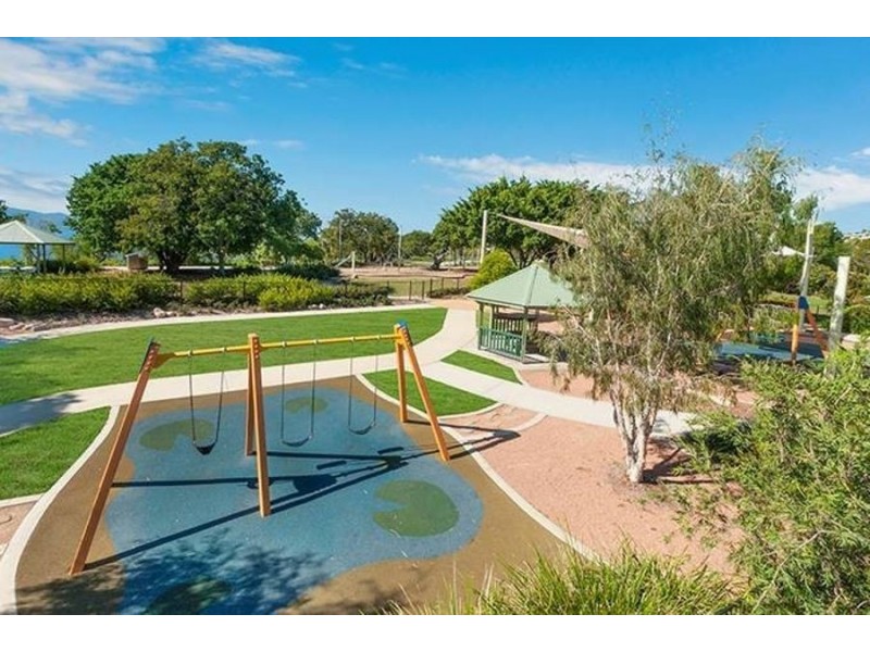 1/6 Eclipse Street, Rowes Bay QLD 4810