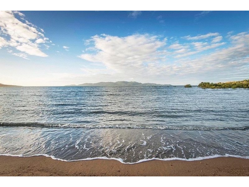 1/6 Eclipse Street, Rowes Bay QLD 4810