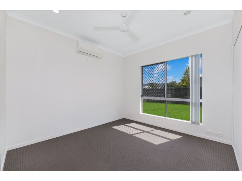 2 Doyles Circuit, Kelso QLD 4815