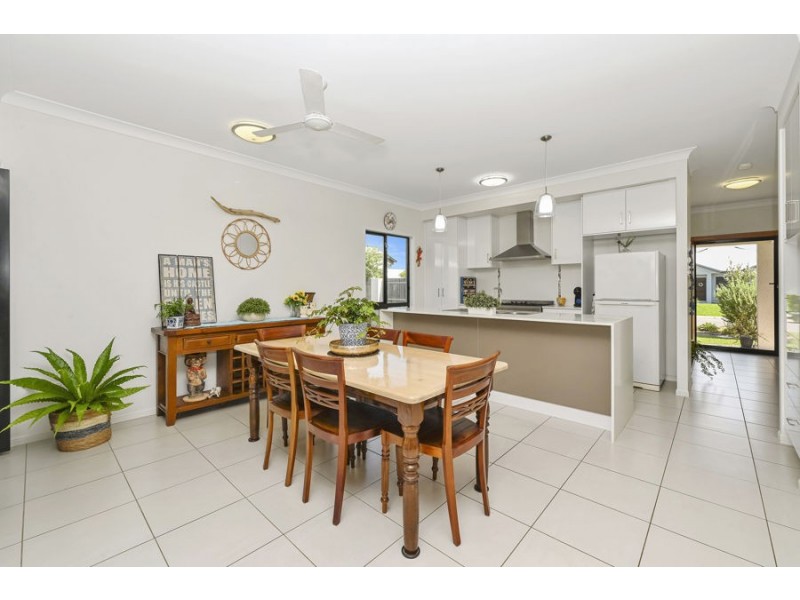 3 Thornbush Street, Mount Low QLD 4818