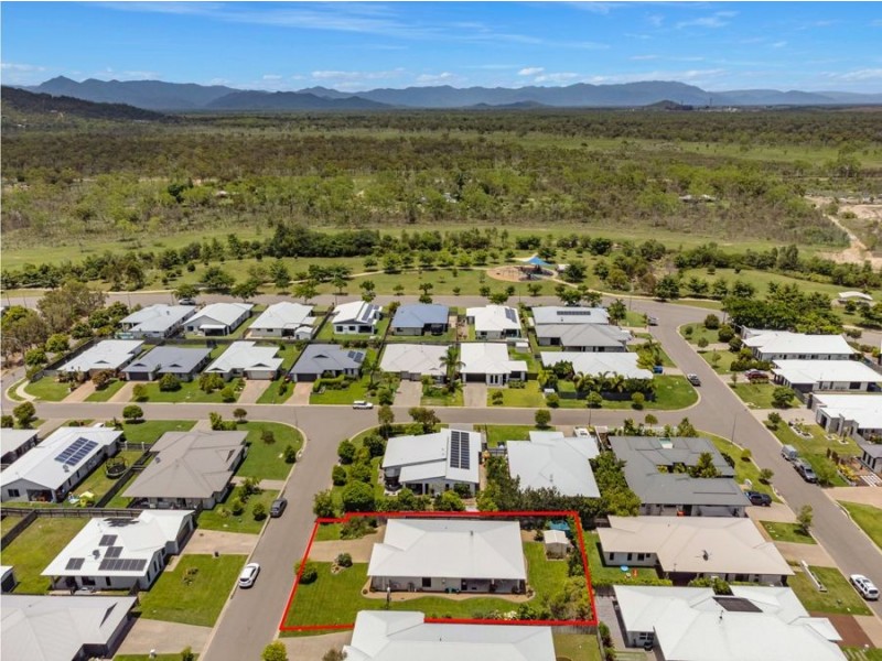 3 Thornbush Street, Mount Low QLD 4818