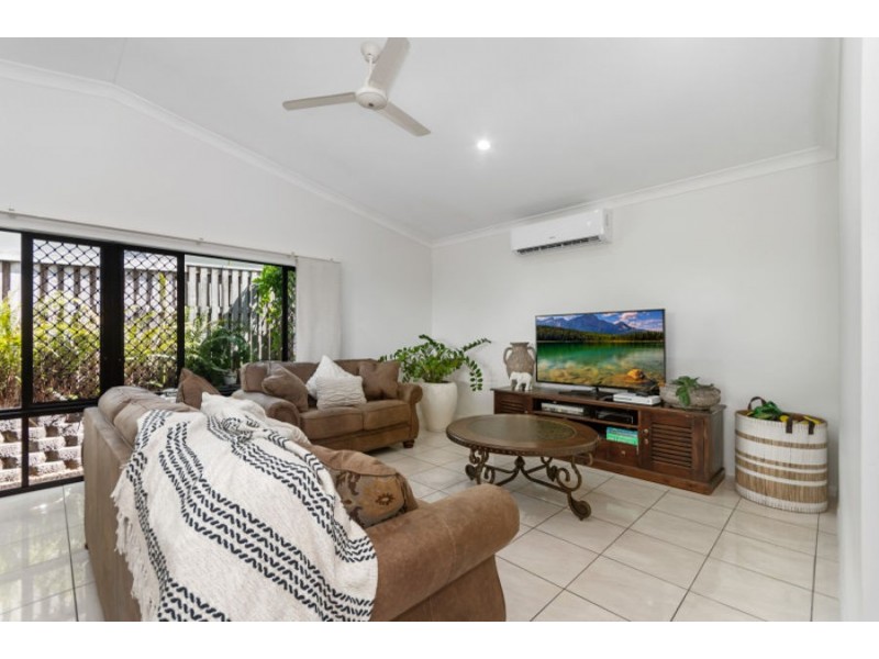 55 Hillock Crescent, Bushland Beach QLD 4818