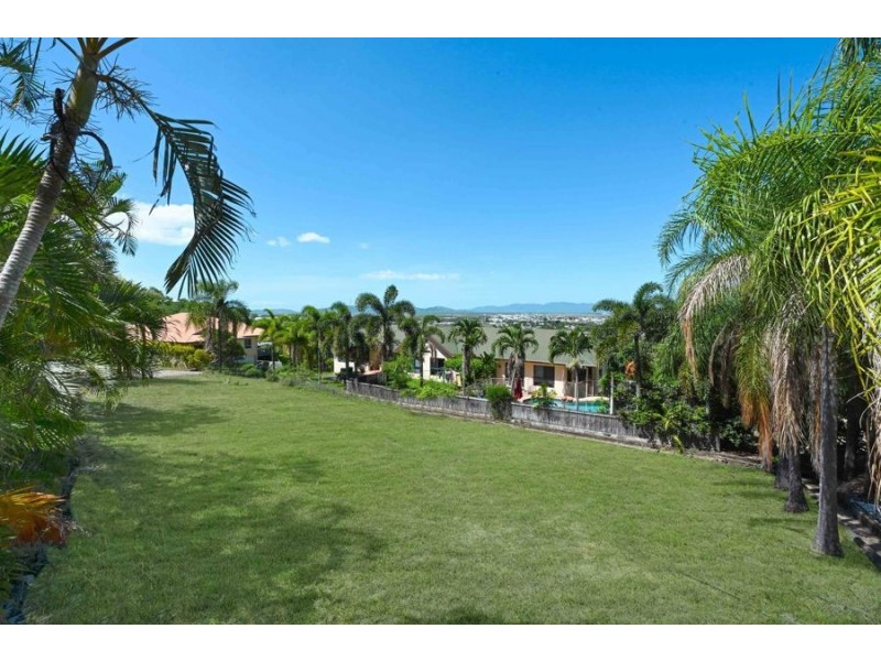 30/18 High Vista Drive, Mount Louisa QLD 4814