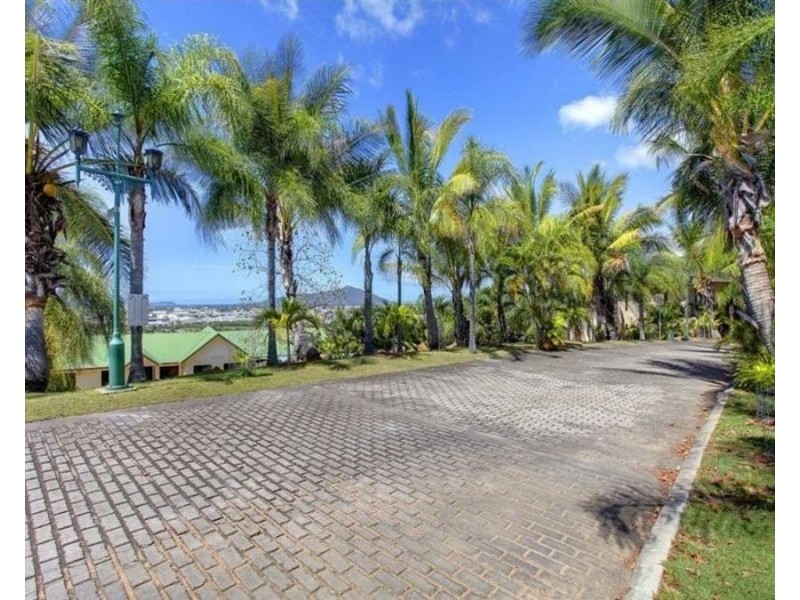 30/18 High Vista Drive, Mount Louisa QLD 4814