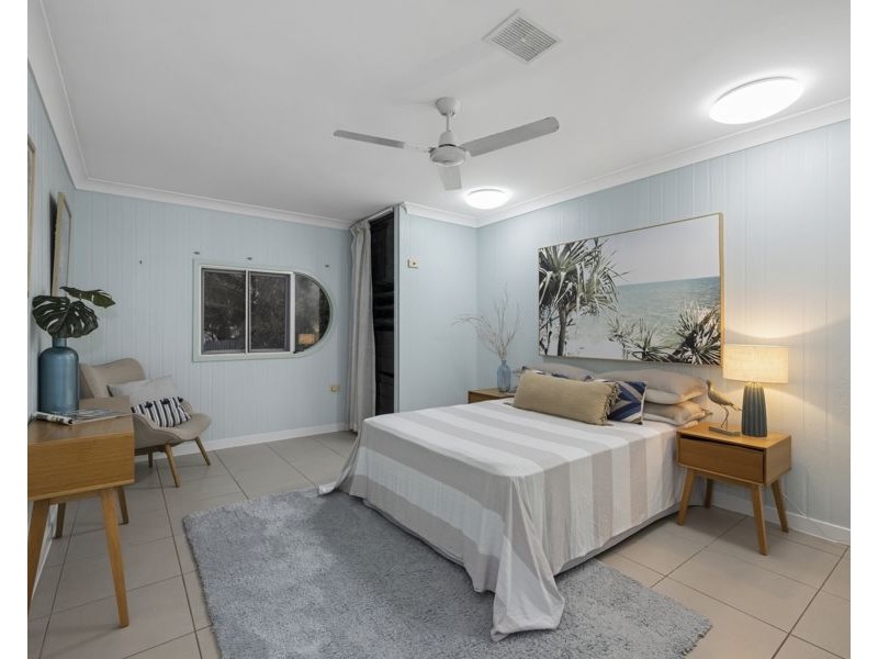 63 Cay Street, Saunders Beach QLD 4818