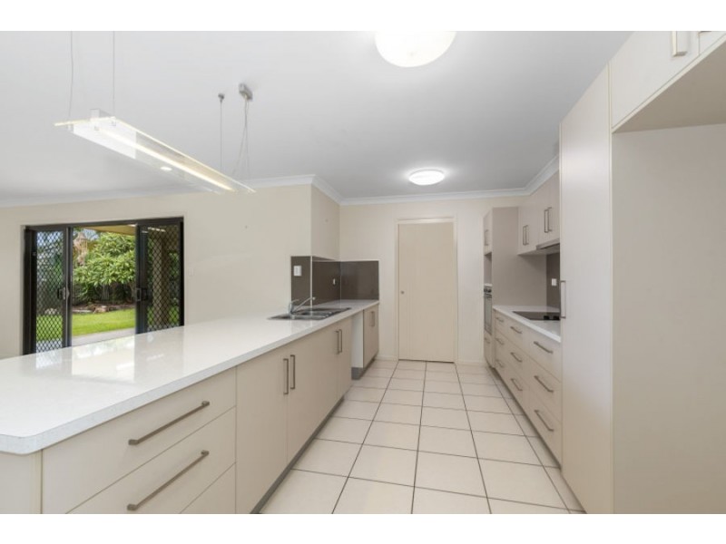 2 Channel Street, Bushland Beach QLD 4818