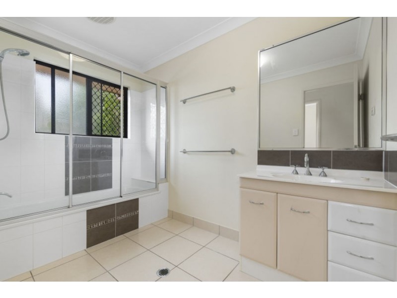 2 Channel Street, Bushland Beach QLD 4818