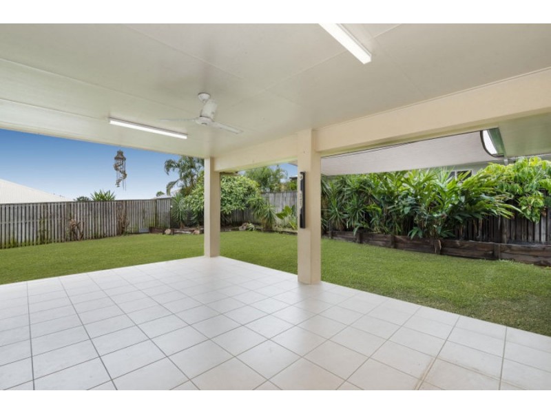 2 Channel Street, Bushland Beach QLD 4818