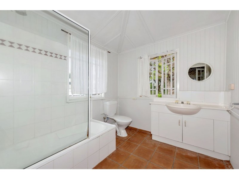 55 Ninth Avenue, Railway Estate QLD 4810