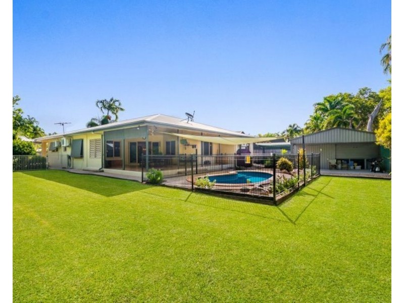 8 Mahogany Court, Bushland Beach QLD 4818