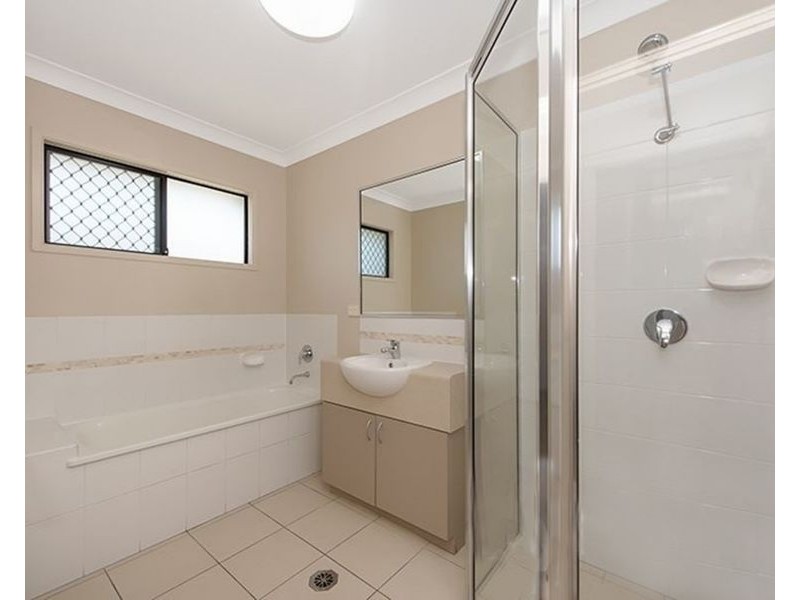 26 Limerick Way, Mount Low QLD 4818