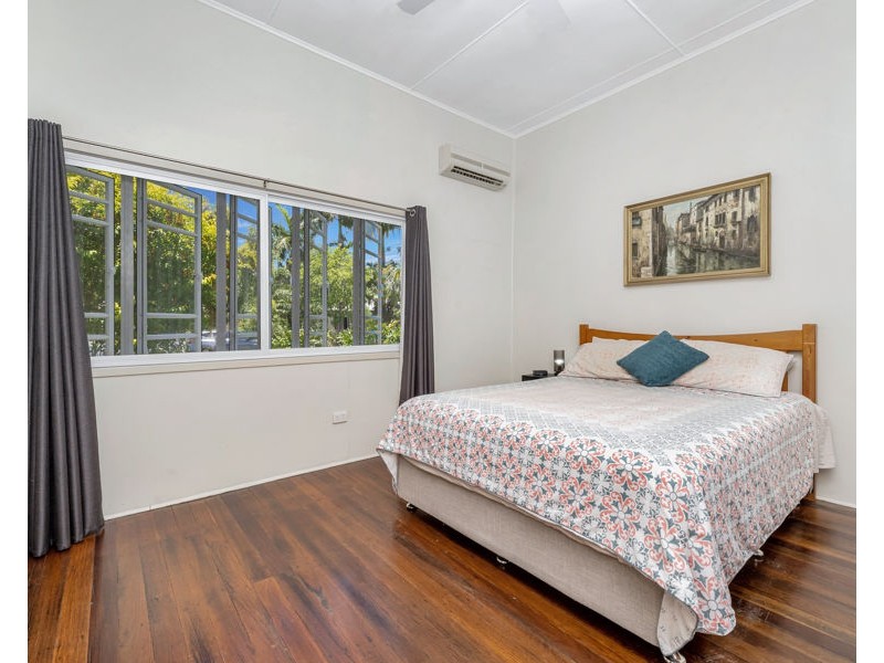 8 Hopkins Street, Currajong QLD 4812