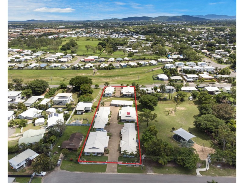 10/10 Renecol Avenue, Rasmussen QLD 4815