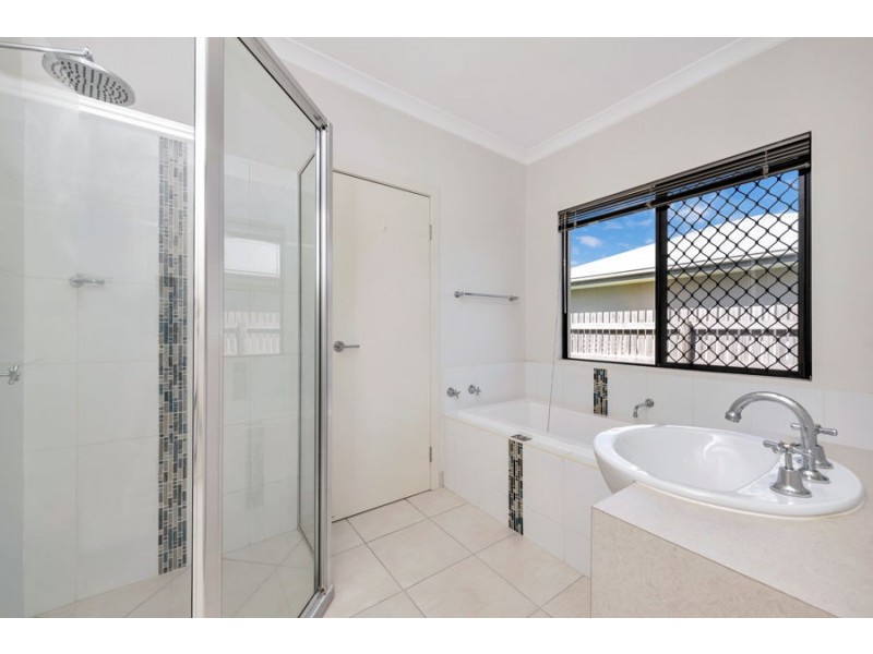 9 Sandon Place, Kelso QLD 4815