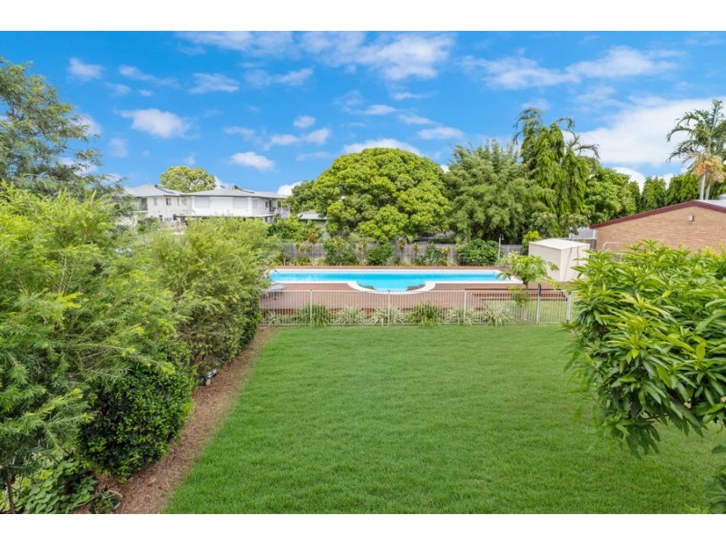 17 Diprose Street, Pimlico QLD 4812