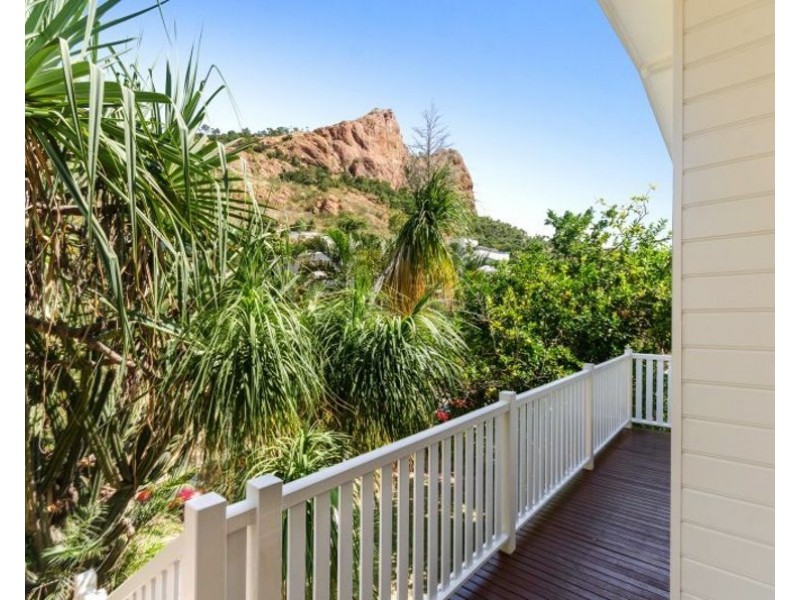 13 Stanton Terrace, North Ward QLD 4810