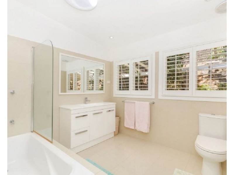 13 Stanton Terrace, North Ward QLD 4810