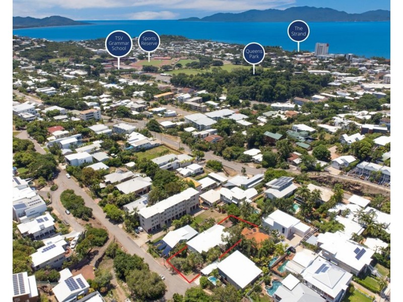 13 Stanton Terrace, North Ward QLD 4810