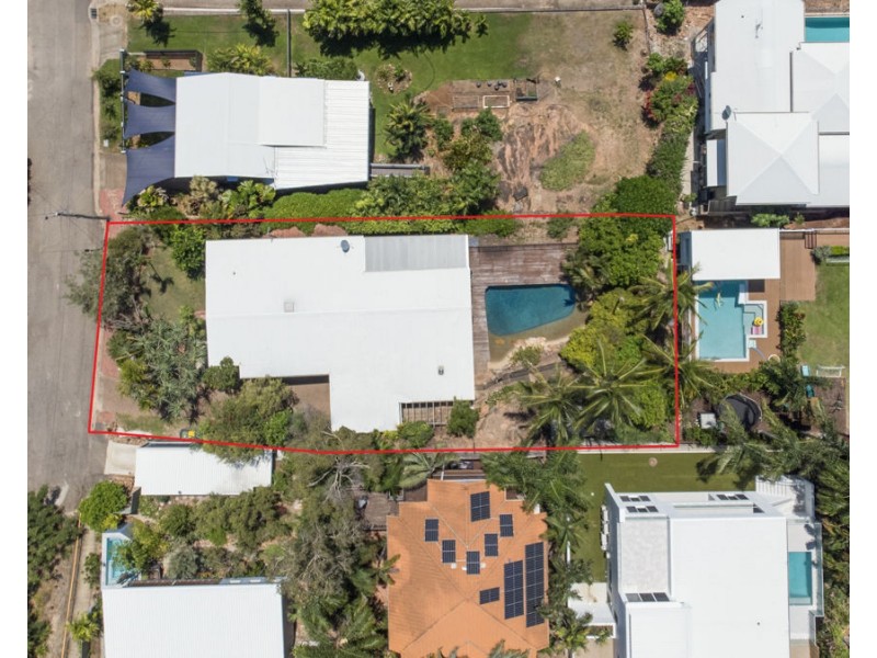 13 Stanton Terrace, North Ward QLD 4810