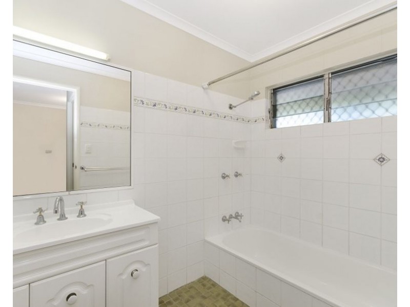 17 Malbon Road, Kirwan QLD 4817