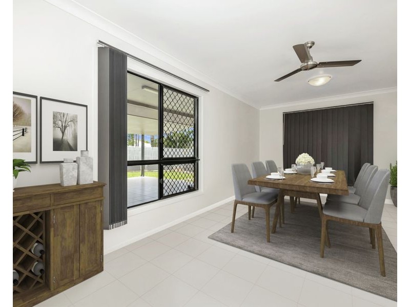 18 Donostia Crescent, Bushland Beach QLD 4818