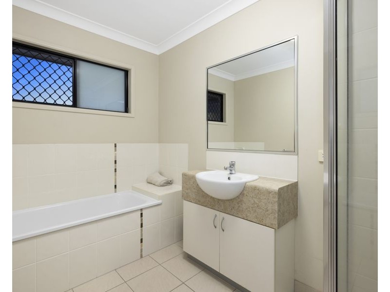 54 Ellsworth Drive, Mount Louisa QLD 4814