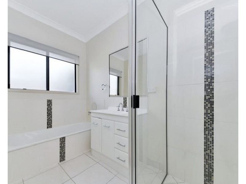 9 Channel Street, Bushland Beach QLD 4818