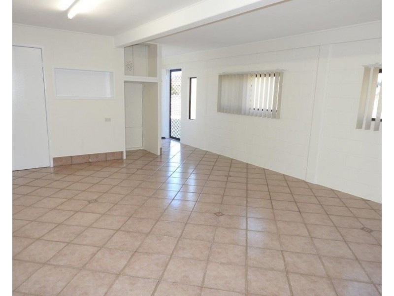 37 Burramugga Crescent, Kirwan QLD 4817