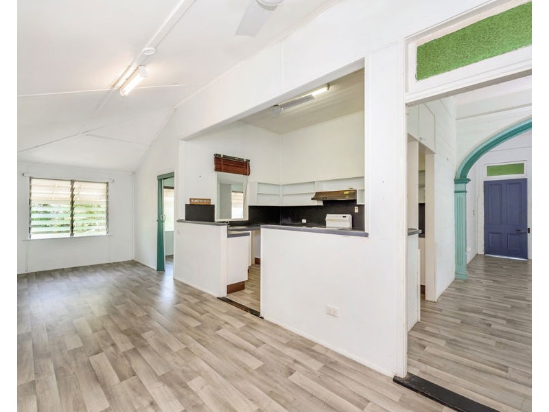 42 Sussex Street, Hyde Park QLD 4812