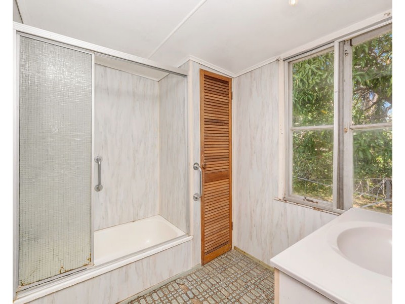 42 Sussex Street, Hyde Park QLD 4812