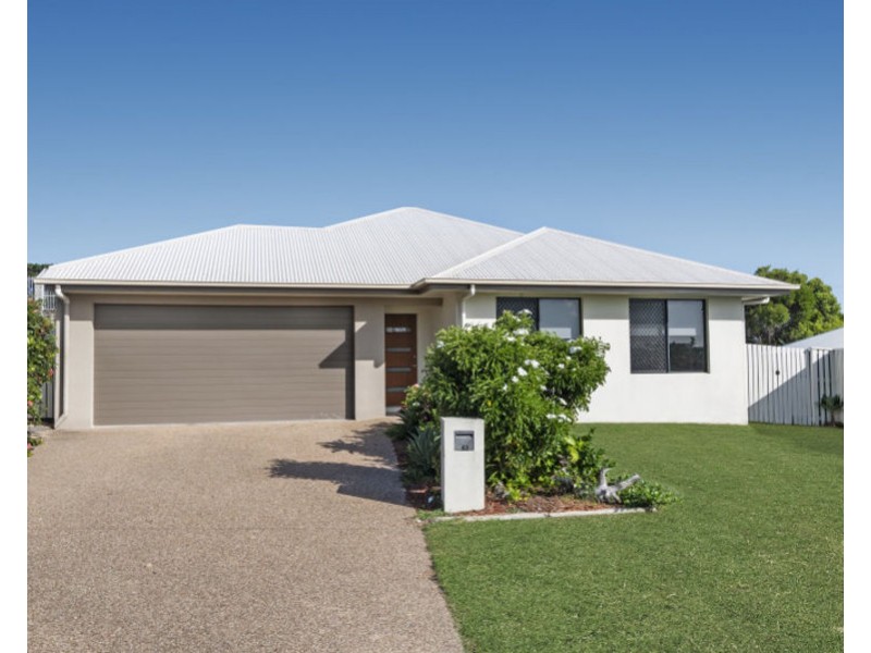 63 Bilbao Place, Bushland Beach QLD 4818