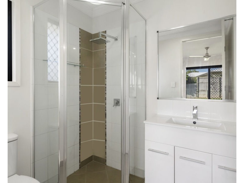 63 Bilbao Place, Bushland Beach QLD 4818