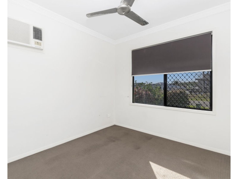 63 Bilbao Place, Bushland Beach QLD 4818