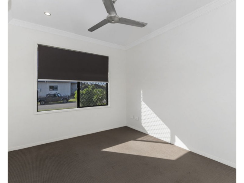 63 Bilbao Place, Bushland Beach QLD 4818