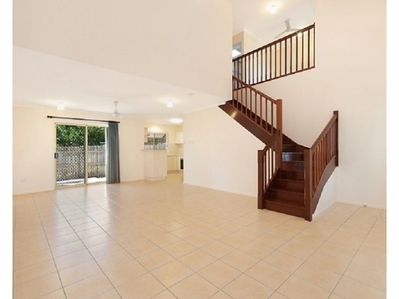 2/22 Primrose Street, North Ward QLD 4810