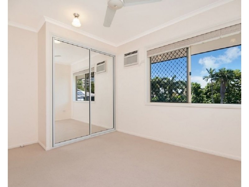 2/22 Primrose Street, North Ward QLD 4810