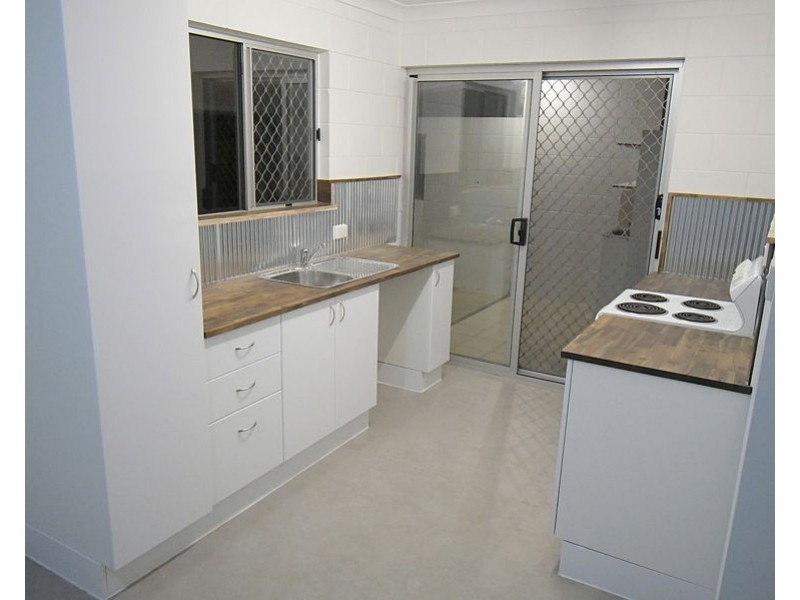 50 Santal Drive, Rasmussen QLD 4815