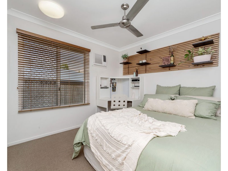 56 Minaret Way, Mount Louisa QLD 4814