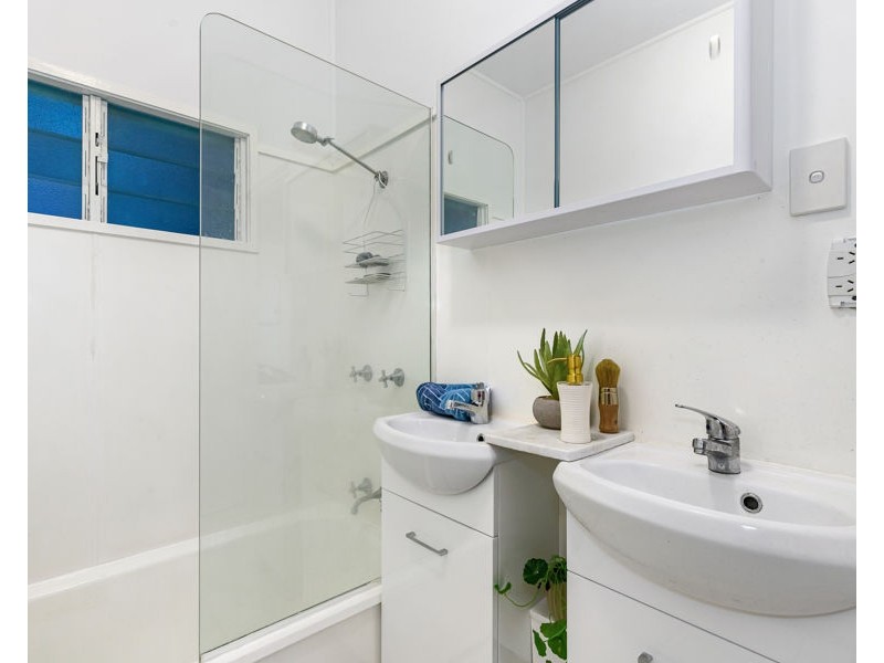 35 First Avenue, Railway Estate QLD 4810