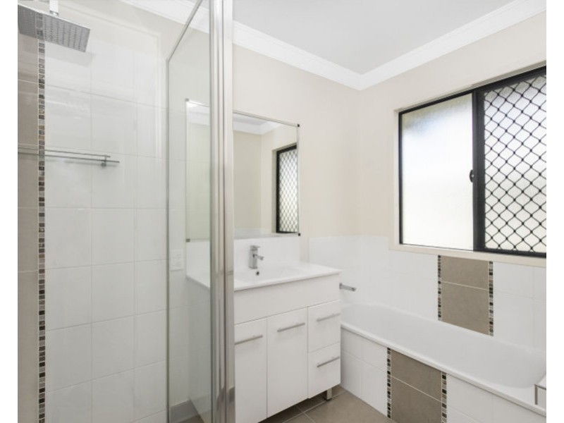 72 Daintree Drive, Bushland Beach QLD 4818